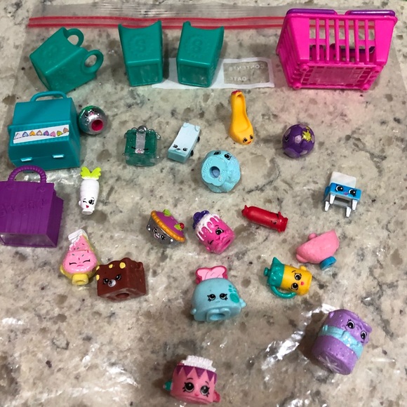 SHOPKINS - Picture 2 of 2